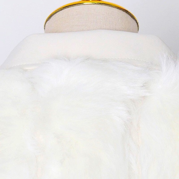 SOLD! Cream Faux Fur + Vegan Leather Moto Jacket - Brand New with Tags - Picture 2 of 4